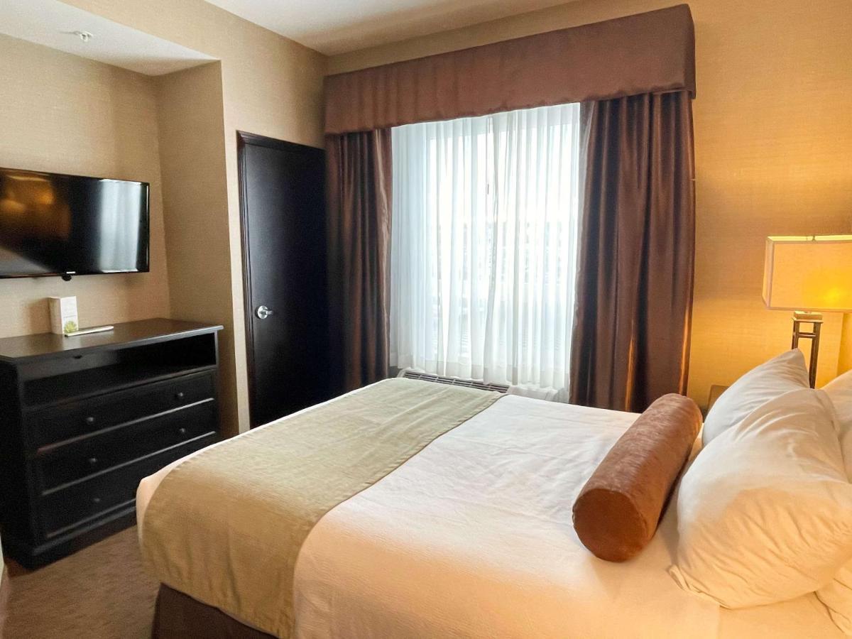 西佳plus奥高托克斯套房旅馆 Okotoks 外观 照片